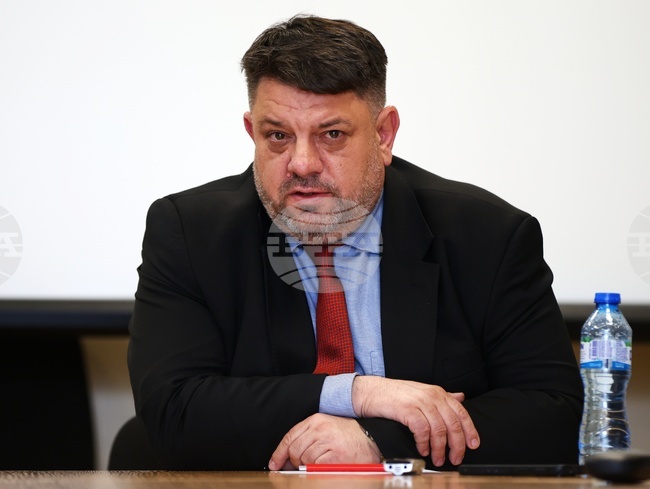 24 май е денят, в който осъзнаваме още повече силата на словото и значението на образованието, написа вицепремиерът и лидер на БСП Атанас Зафиров