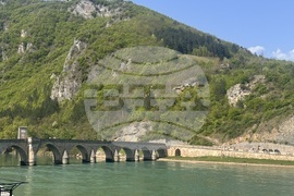 Босна и Херцеговина - Вишеград - мост - Дрина