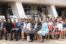 Министерство на труда и социалната политика - „Бални рокли с кауза“