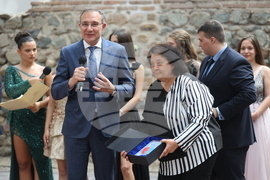 Министерство на труда и социалната политика - „Бални рокли с кауза“