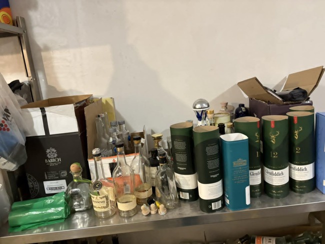 Трима мъже са задържани в Перник за съпричастност към нелегално производство и разпространение на алкохол с фалшив бандерол