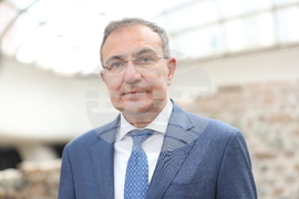 Министерство на труда и социалната политика - „Бални рокли с кауза“