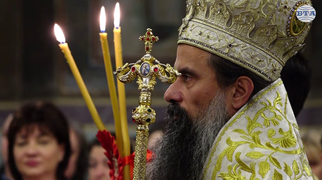 Българският патриарх Даниил отслужи молебен за православния здравен служител в храм-паметника "Свети Александър Невски"