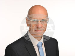 Излиза ново актуализирано издание на „Как се разчита електрокардиограма“ от проф. Сотир Марчев. Снимка: „Труд“