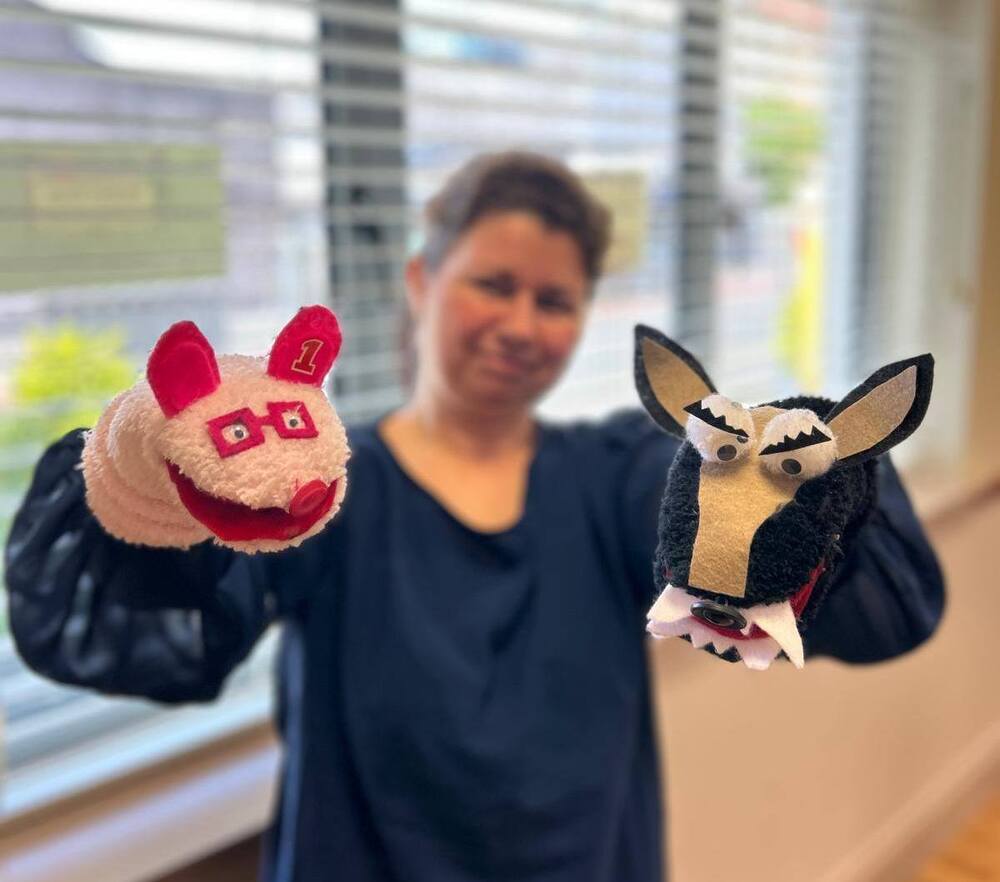 Постановката „Трите прасенца“ бе представена в Българско училище „Райна Княгиня“ – филиал Корк, Ирландия