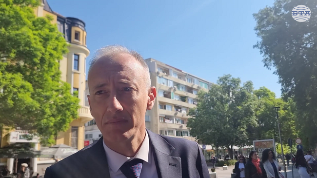 Често говорим с учениците неефективно и назидателно, каза министър Красимир Вълчев в Стара Загора