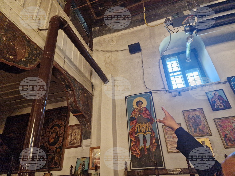 В храм „Въведение Богородично“ в Самоков се събират средства за ремонт на покрива