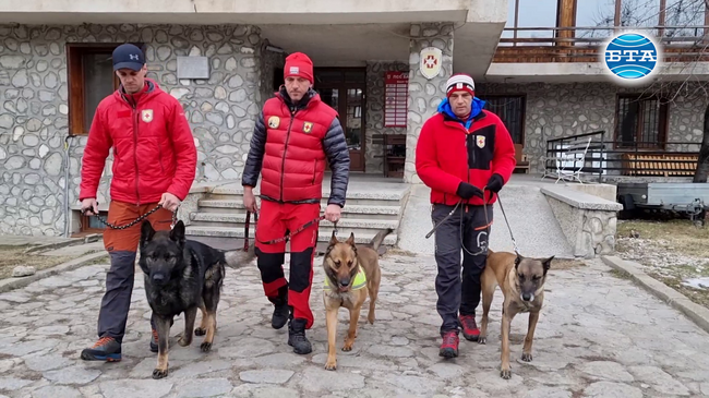 Планинските спасители, участвали в спасителните дейности след земетресенията в Турция: „Оставихме сърцата си на руините“