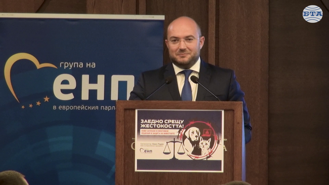 Проблемът не може да бъде решен с една мярка, той изисква работа по превенция, каза министър Георги Георгиев за насилието над животни