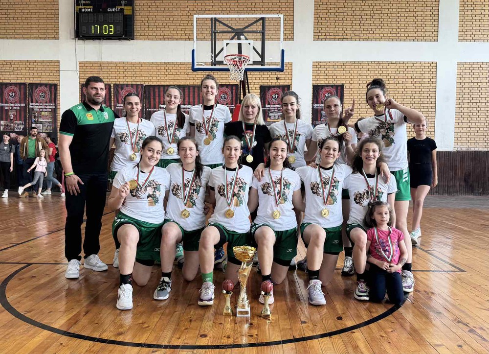 Община Стара Загора: Златен сезон за девойките до 18 на Берое – Купа на БФБ и титла от Държавно първенство