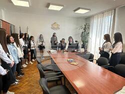 Ученици от Професионалната гимназия по икономическа информатика "Джон Атанасов" в Търговище посетиха МОН 