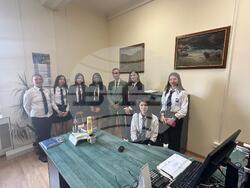 Ученици от Професионалната гимназия по икономическа информатика "Джон Атанасов" в Търговище посетиха МОН 