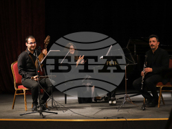 Концертът „Магия от образи и звуци“ обединява музика и живопис, снимка – „Монте мюзик“