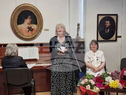 Свищов - Веселка Колева - книга - представяне