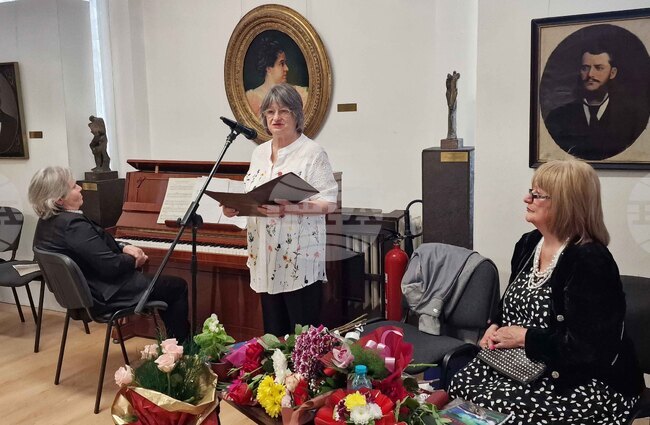 Свищов - Веселка Колева - книга - представяне
