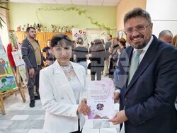 Стражица - „Моят приказен свят" - детски художествен конкурс - награждаване