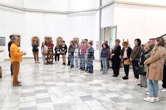 Две изложби представя Националната гимназия по приложни изкуства „Тревненска школа“ във Велико Търново и Павликени