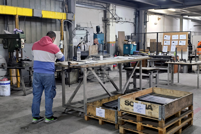 Total Business Climate Indicator Down by 1.7 pp to 19.8% M/M