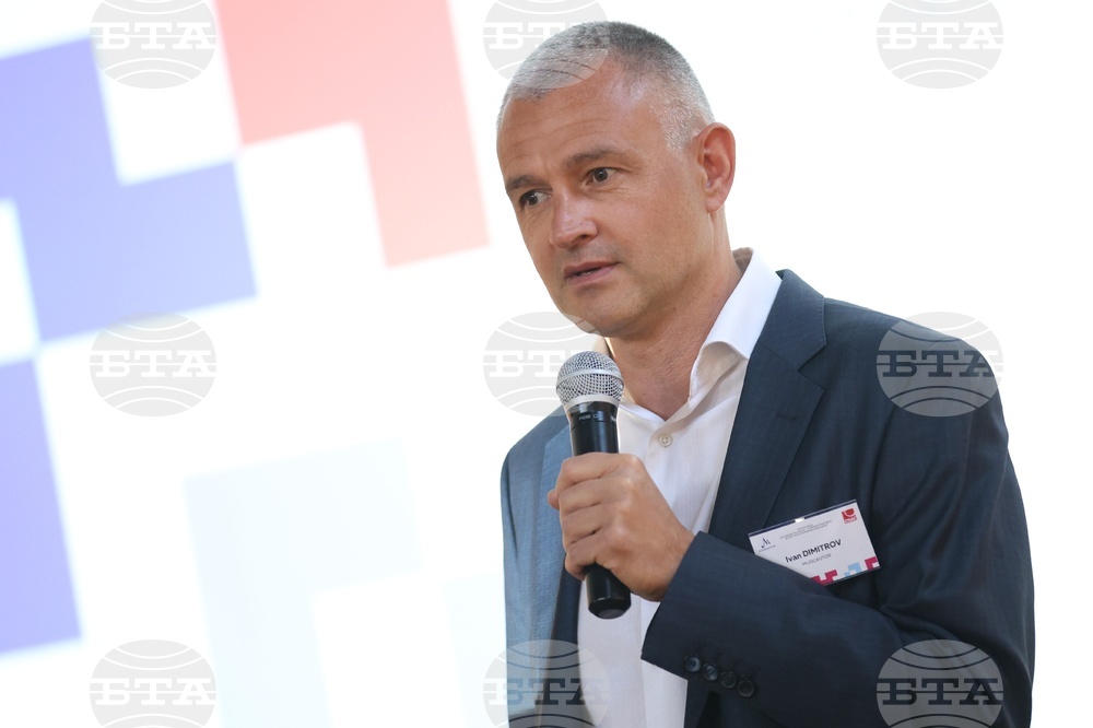 Развитието на технологиите не променя това, че хората копират, казва изпълнителният директор на „Музикаутор“ Иван Димитров