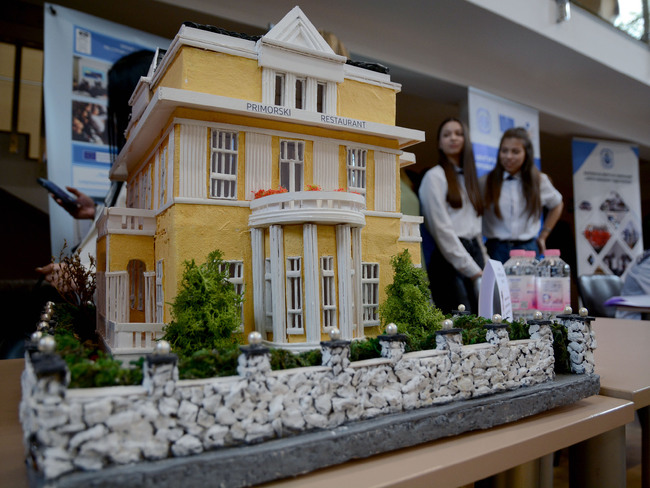 Община Варна: Панорама на средното образование отвори врати с информация за бъдещите гимназисти