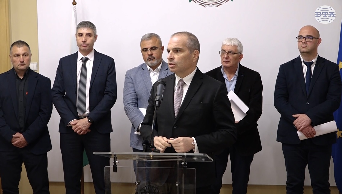 Общият брой на всички жп произшествия от януари до април тази година е намалял с почти 40%, съобщи министър Гроздан Караджов