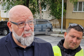 Шумен - инж. Андреан Ваньов - брифинг - облагородяване на локалното платно на ул. „Марица“