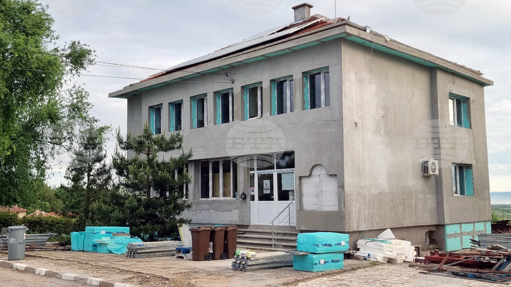 Безпроблемно и в спокойна обстановка започнаха изборите за кмет в тополовградското село Орешник
