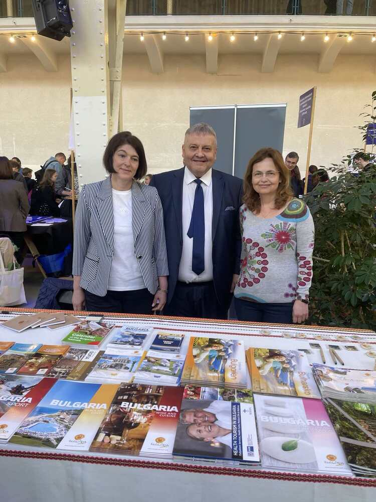 Посолството на България в Словакия представи български щанд по време на традиционното отбелязване на Деня на Европа в Братислава