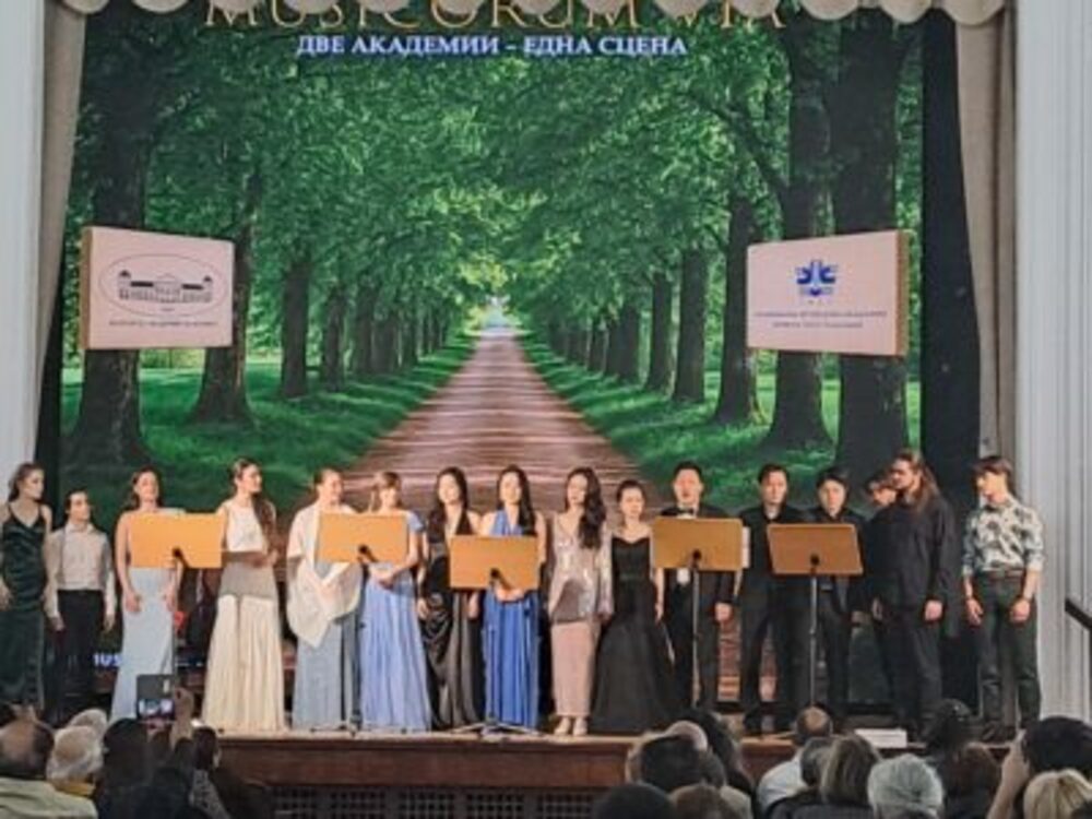 Концерт под надслов „Пролетна разходка“ беше изнесен от възпитаници на Националната музикална академия