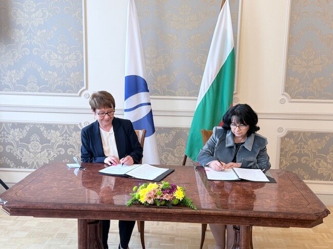 Finance Minister Petkova Signs Cooperation Agreement with European Bank for Reconstruction and Development