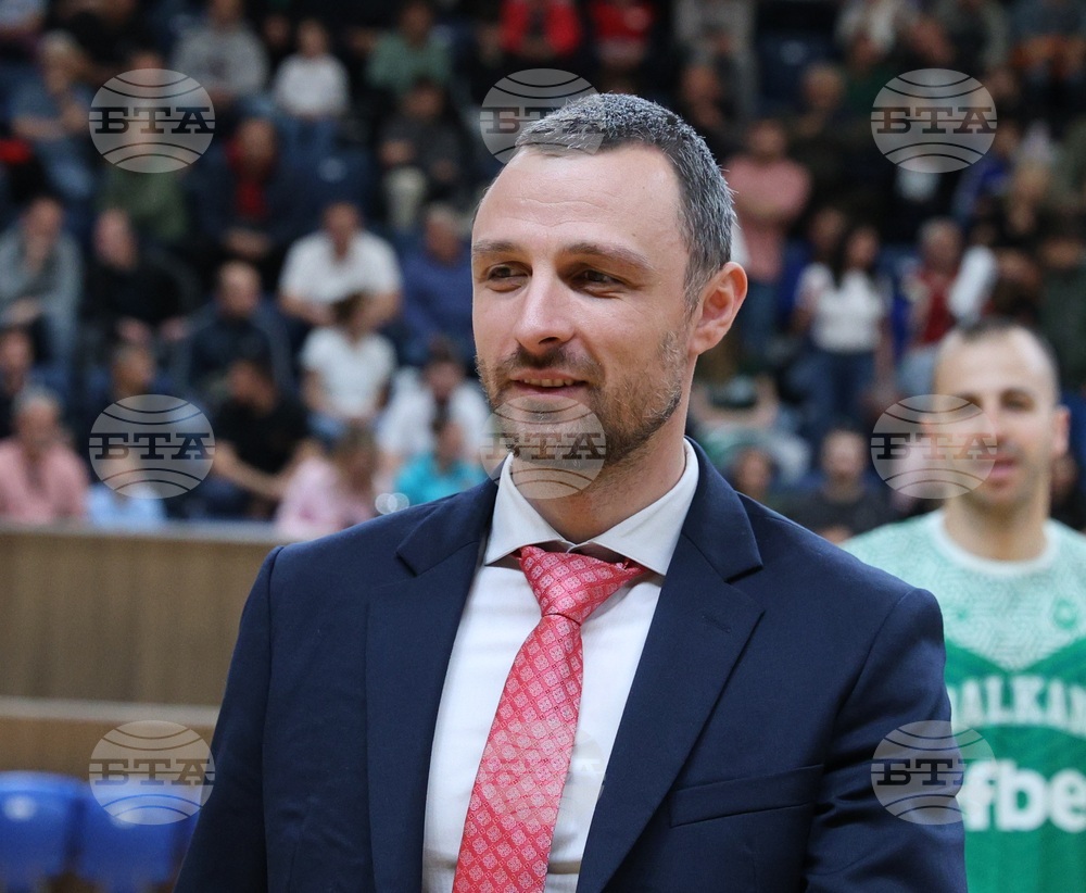 Договорът на старши треньора на баскетболния Балкан Васил Христов беше подновен