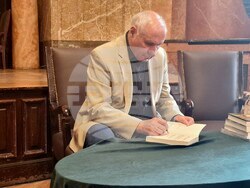 Журналистът Симеон Идакиев представи новата си книга „Тайните на Мачу Пикчу, Йети и гигантите на Тула“ днес, в Аулата на Софийския университет „Св. Климент Охридски"