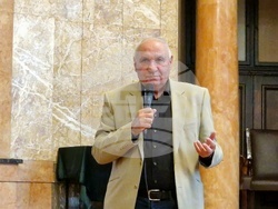 Журналистът Симеон Идакиев представи новата си книга „Тайните на Мачу Пикчу, Йети и гигантите на Тула“ днес, в Аулата на Софийския университет „Св. Климент Охридски"