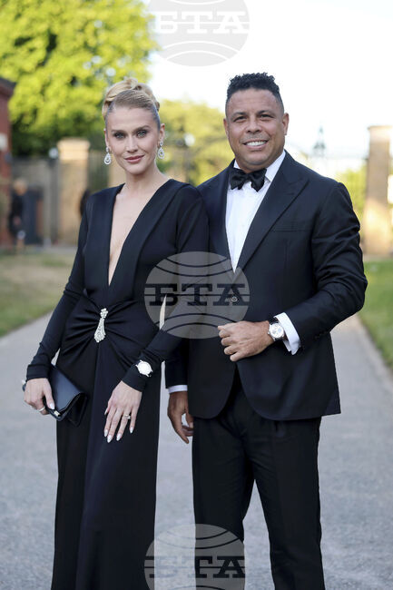 Бразилската футболна легенда Роналдо продава своя дял във Валядолид