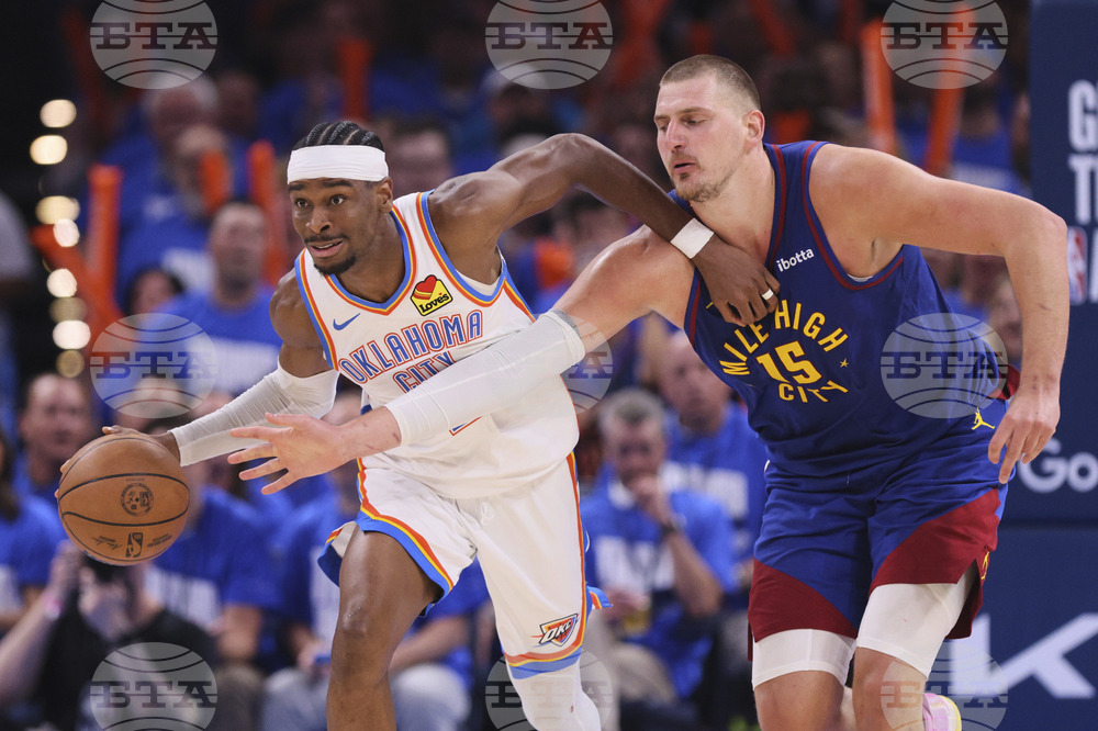 Националната баскетболна асоциация ще обяви носителя на наградата за "Най-полезен играч" тази нощ