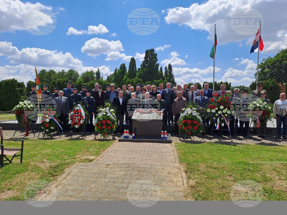 Bulgaria Marks Valour Day with Wreath-Laying for 1,027 WWII Dead in Vukovar