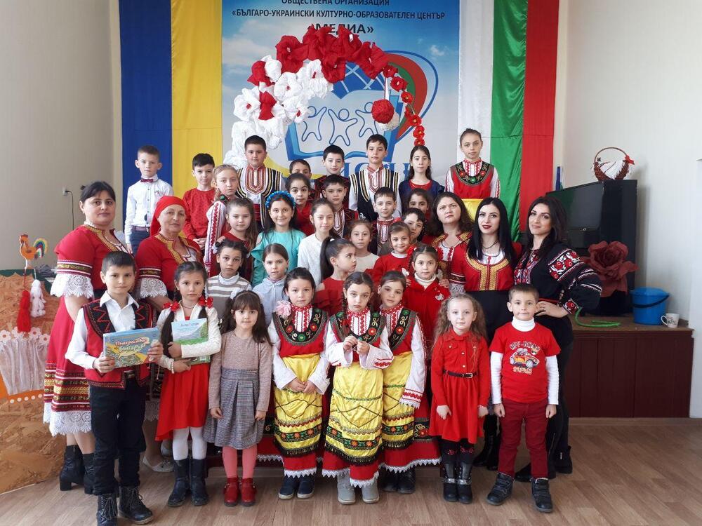 Българо-украинският център „Медиа“ в село Василевка в Украйна поздрави майките с празничен концерт