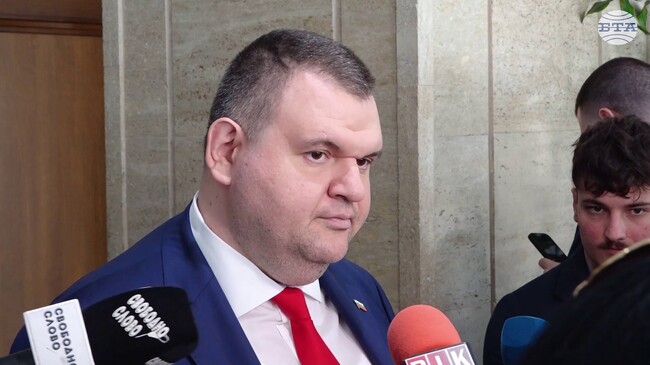 Трябва да се разширят правомощията на КЗК и КЗП, за да има абсолютен контрол на цените на храните, според лидера на "ДПС- Ново начало" Делян Пеевски