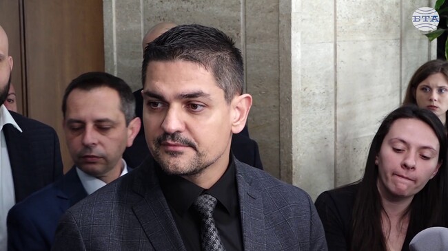 Твърдо сме на позиция, че Наталия Киселова е време да си ходи, каза лидерът на МЕЧ Радостин Василев