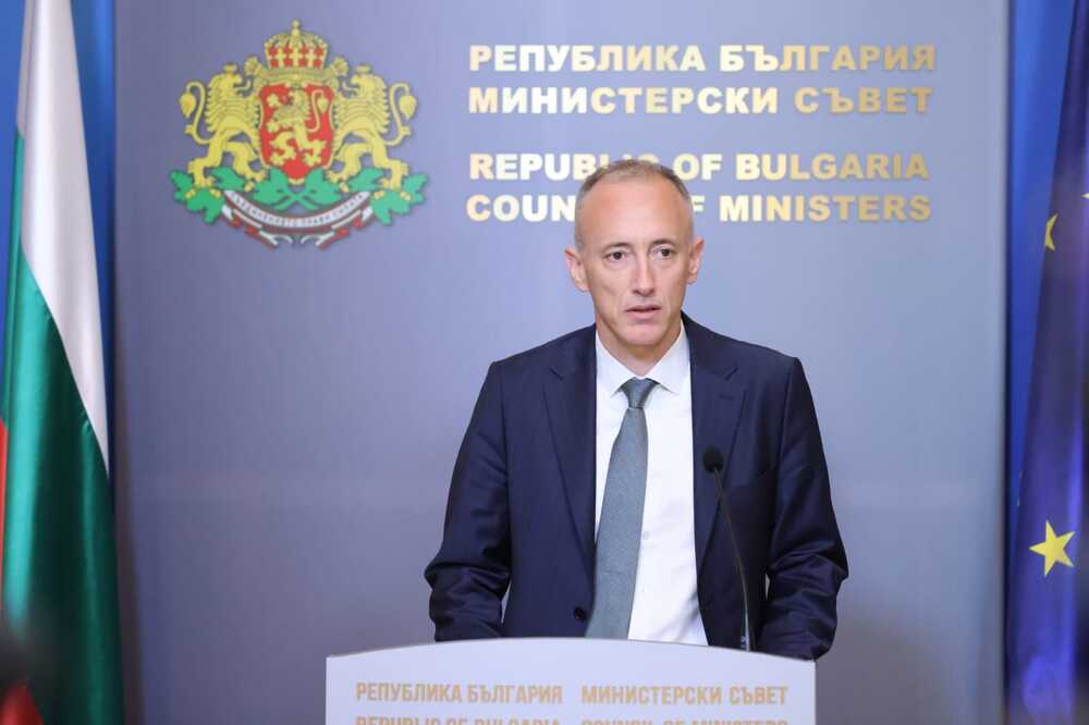 Министър Вълчев: Ще предложа законодателни промени, с които кметовете да могат да обявяват неучебни дни само след съгласуване с МОН