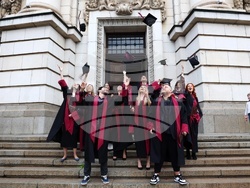 Софийския университет „Свети Климент Охридски“  - дипломи - връчване