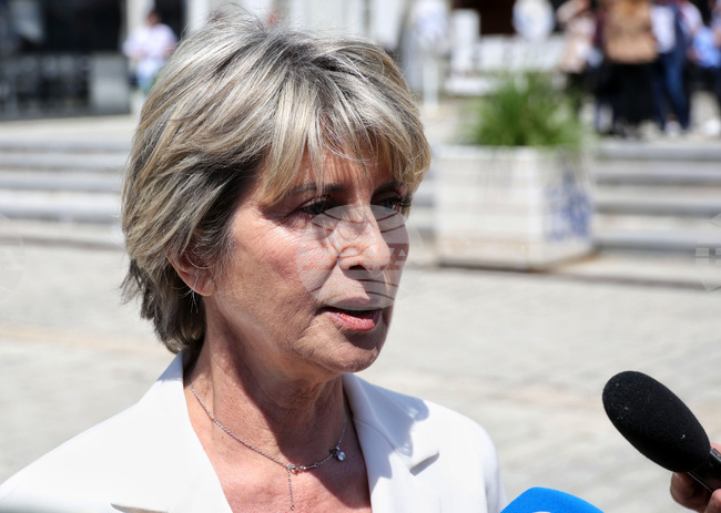 Olympic Committee Chair Lecheva Congratulates Worlds Silver Medalist Nikolova, Rhythmic Gymnastics Leadership