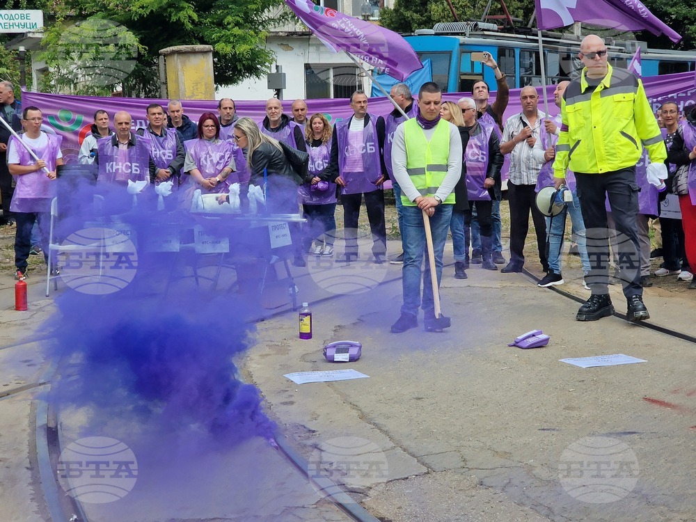 Столична община има достатъчно пари по сметките си, съобщават от МФ по повод протеста на служители от градския транспорт в столицата