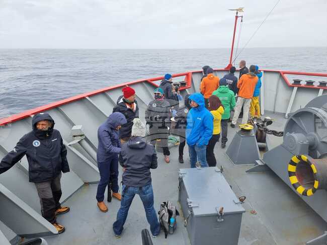 Day 48 - Antarctic - Bulgarian Naval RSV 421 - 60th parallel - passage