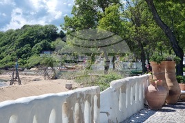 Плаж „Къмпинг Черноморец“ - подготовка - син флаг