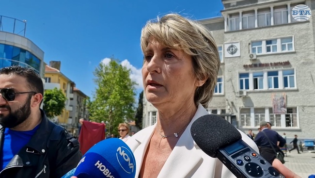 Ние сме с години назад от Албанския олимпийски комитет, заяви в Бургас Весела Лечева