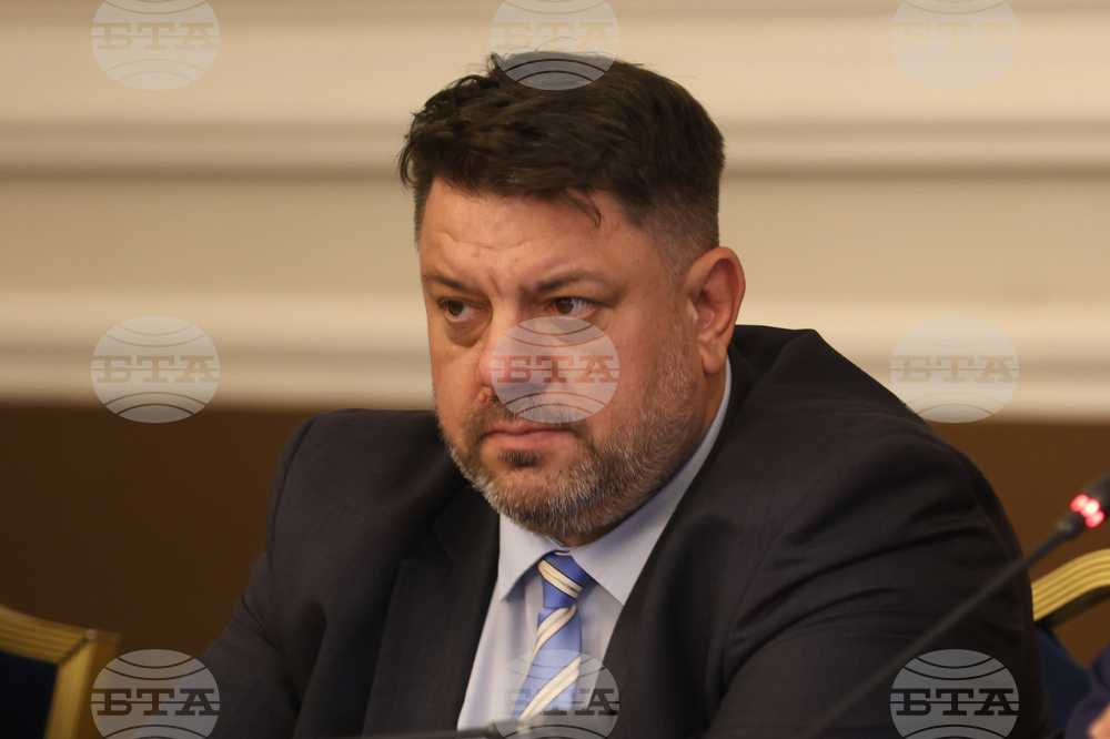 Приемането на еврото няма да доведе до загуба на идентичност и суверенитет, каза вицепремиерът Атанас Зафиров