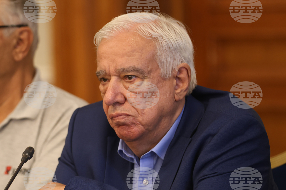 Влизането в еврозоната ще увеличи темпа на икономически растеж на България с поне 1,5 процентни пункта, посочи проф. Ганчо Ганчев