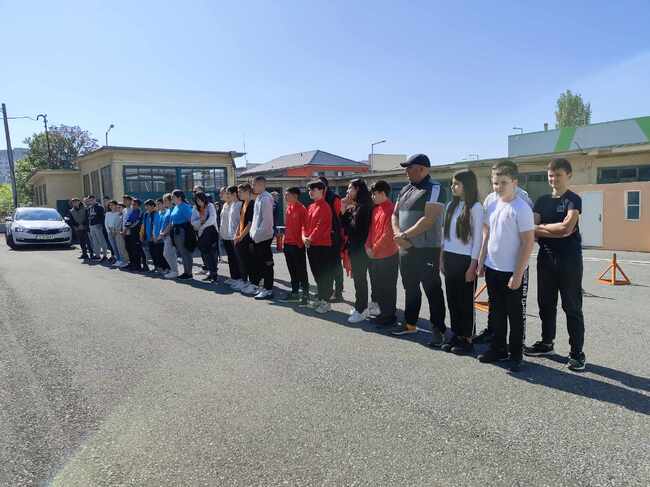 Отборът на II Основно училище "Д-р Петър Берон"- Шумен е победител в състезанието "Защита при бедствия, пожари и извънредни ситуации 2025"