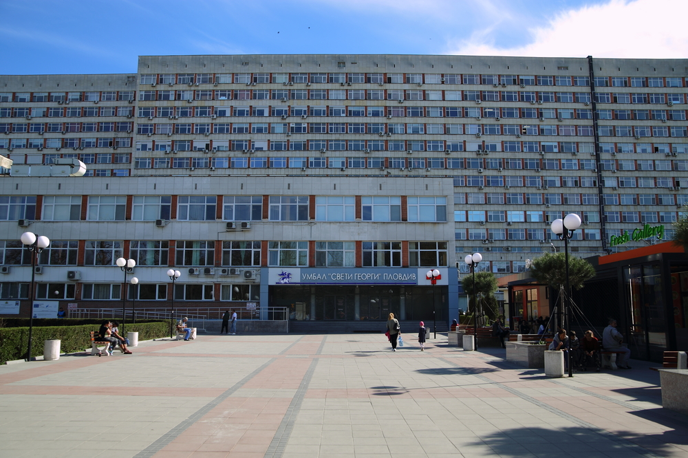 Мъжът, който пострада при инцидент в завод "Арсенал" в Казанлък, е в критично състояние